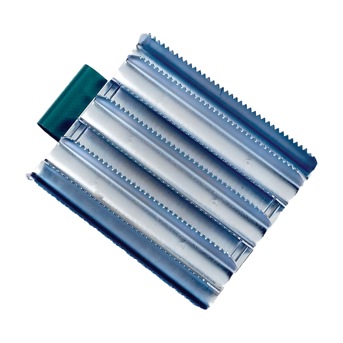 Lincoln Military Metal Curry Comb